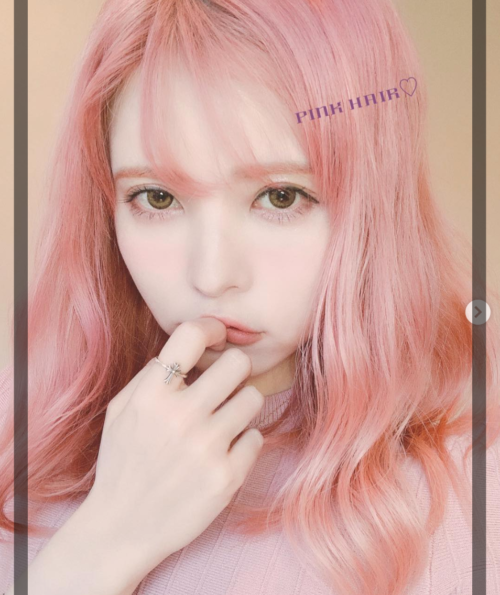画像 益若つばさの髪色ピンクがかわいい 染め方のオーダー セット方法 芸能summary