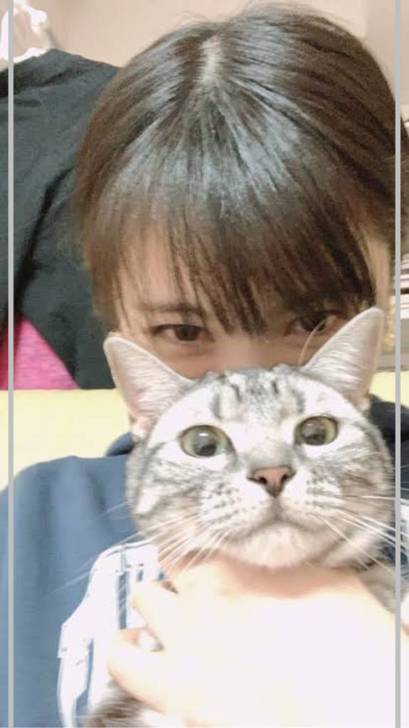 浜辺美波の家族構成や兄弟は？バスケ男子の弟の顔も！いとこも芸能人？｜芸能Summary