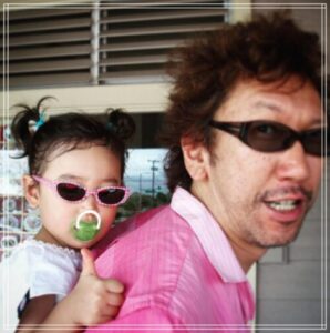 画像 布袋寅泰に子供は何人 娘の名前や顔 年齢も確認 前妻との間にも子供はいる 芸能summary